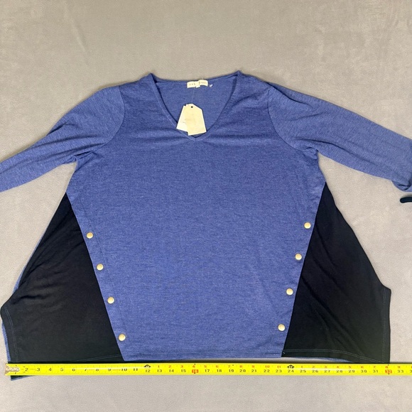Retrology Women's Blue & Black V-Neck Soft Pull Over Top Button Accents- 1X- NWT - Picture 13 of 14